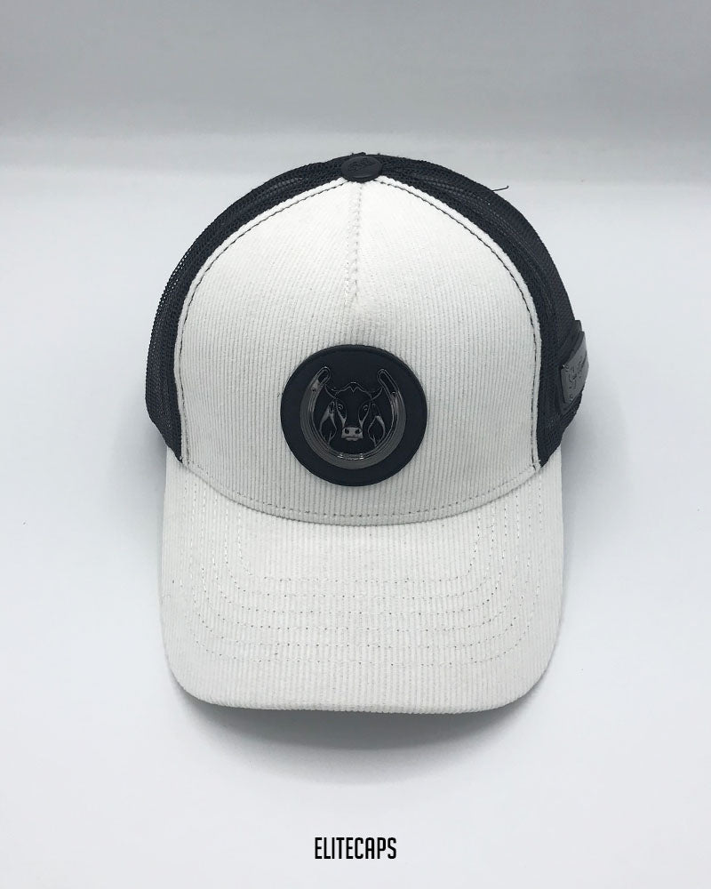 Black & White Contrast Bull Trucker Cap - C0449